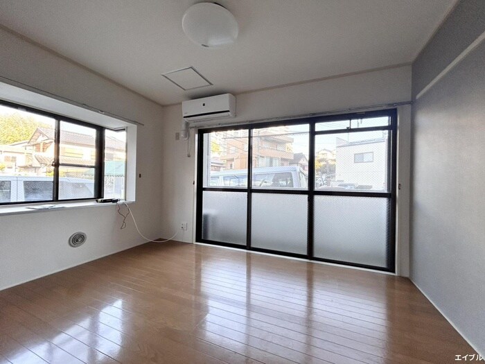 物件内観写真10　(居室)