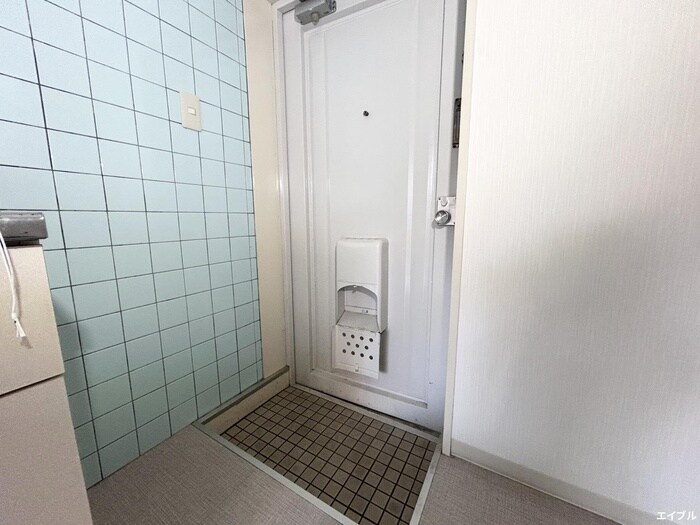 物件内観写真17　(玄関)