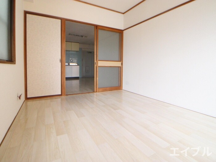 物件内観写真9　(居室)