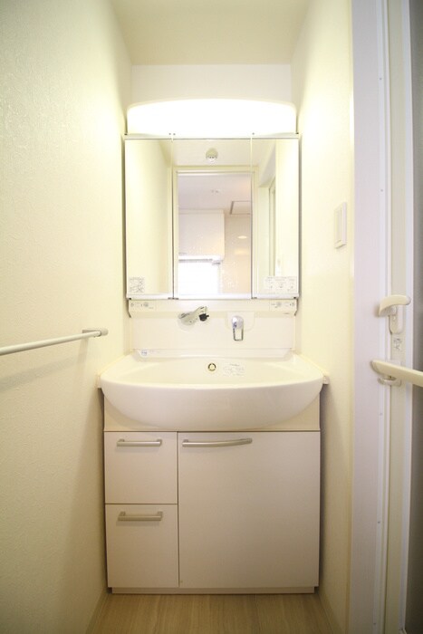 物件内観写真11　(洗面)