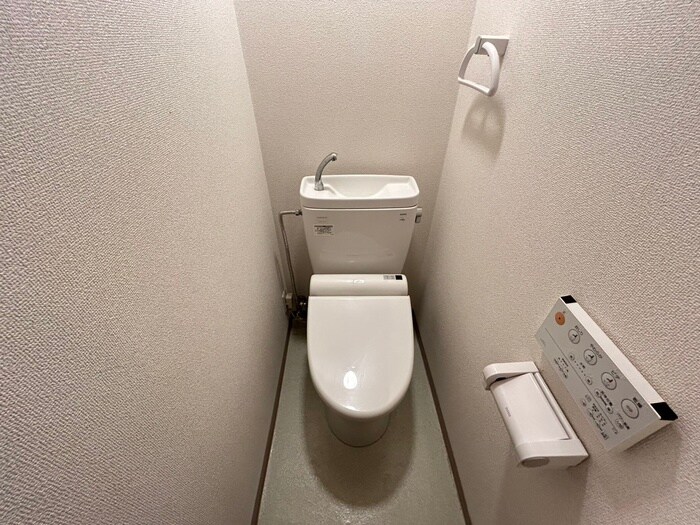 物件内観写真10　(トイレ)