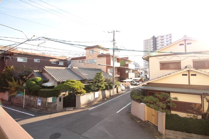 物件内観写真16　(室内からの展望)