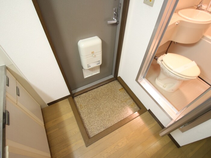 物件内観写真15　(玄関)