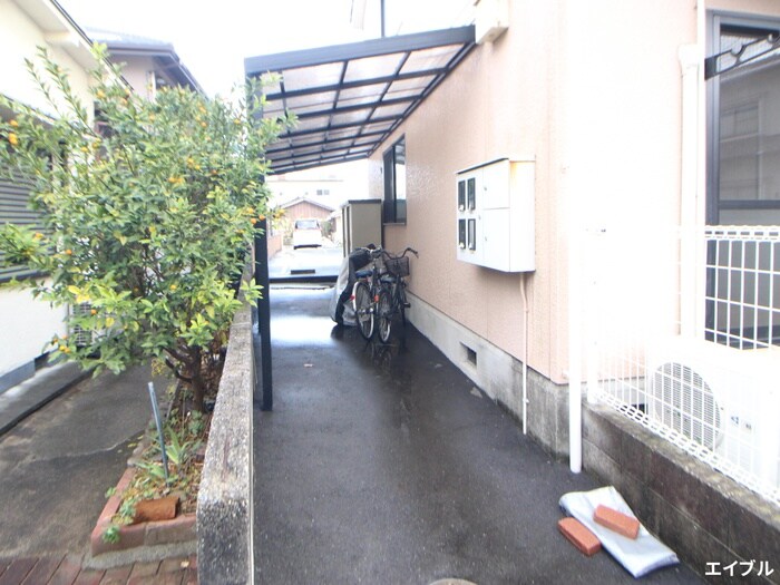 物件外観写真3　(駐輪場)