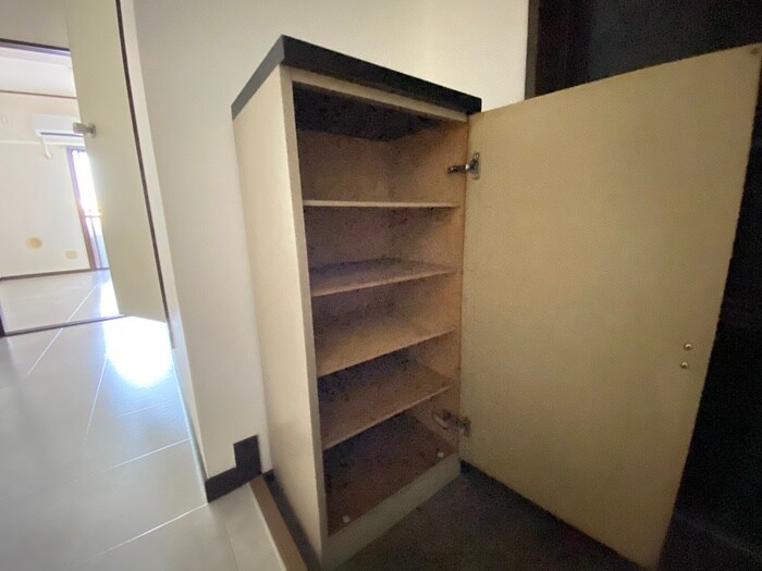 物件内観写真18　(靴箱)