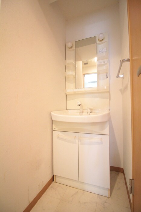 物件内観写真12　(洗面)