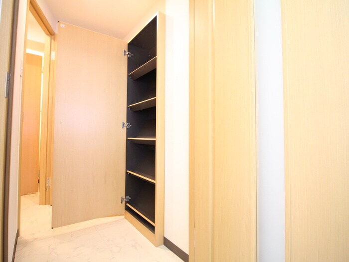 物件内観写真18　(靴箱)