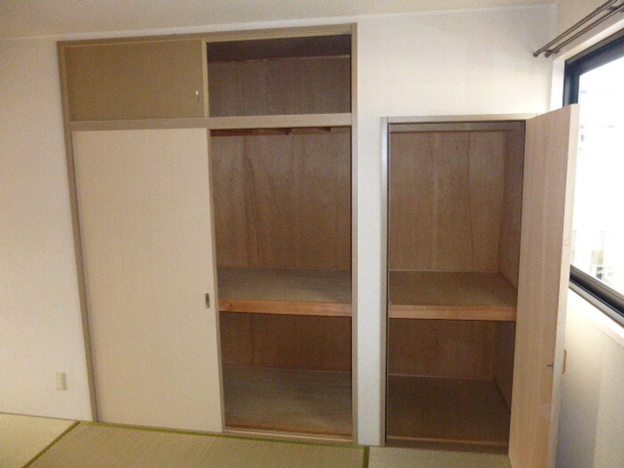 物件内観写真12　(収納)