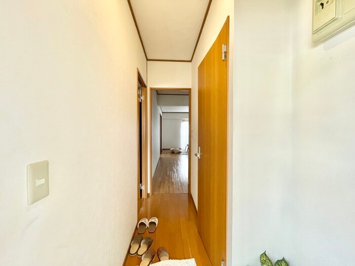 物件内観写真18　(廊下)
