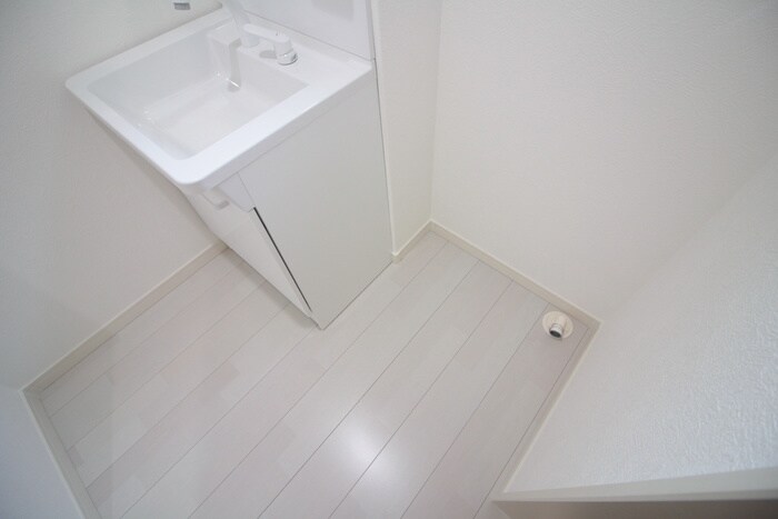 物件内観写真15　(洗濯機置場)