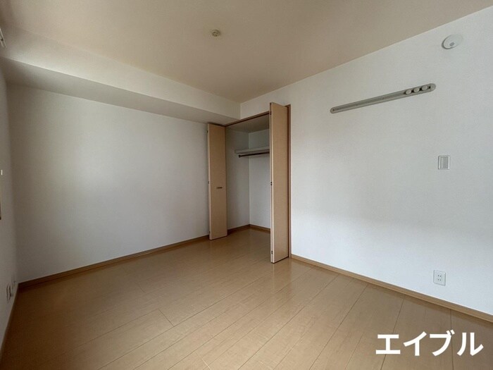 物件内観写真3　(居室)