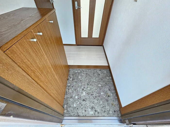 物件内観写真15　(玄関)