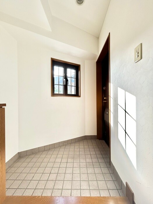 物件内観写真20　(玄関)