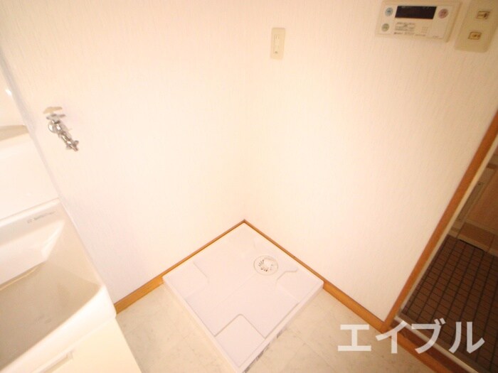 物件内観写真21　(洗濯機置場)