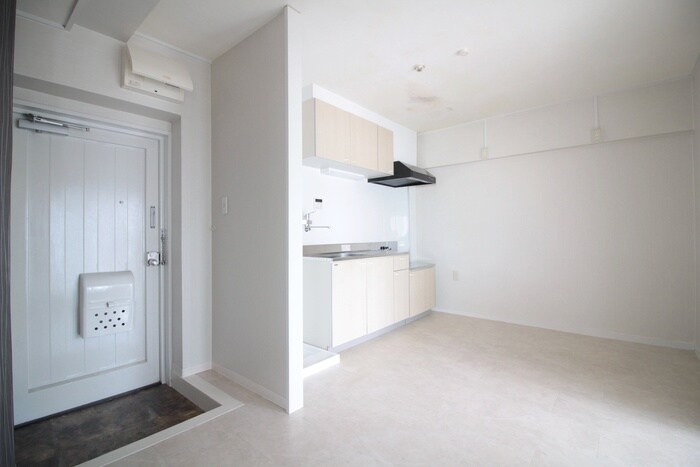 物件内観写真14　(玄関)