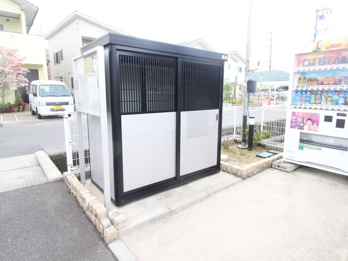 物件外観写真4　(建物設備)