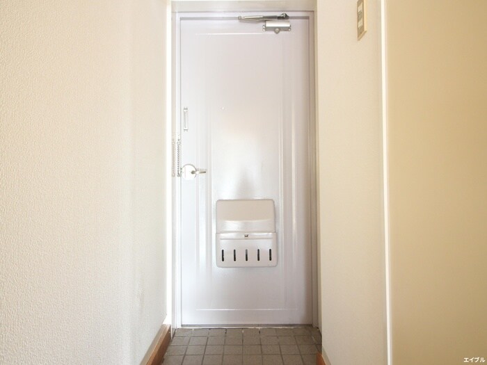 物件内観写真12　(玄関)