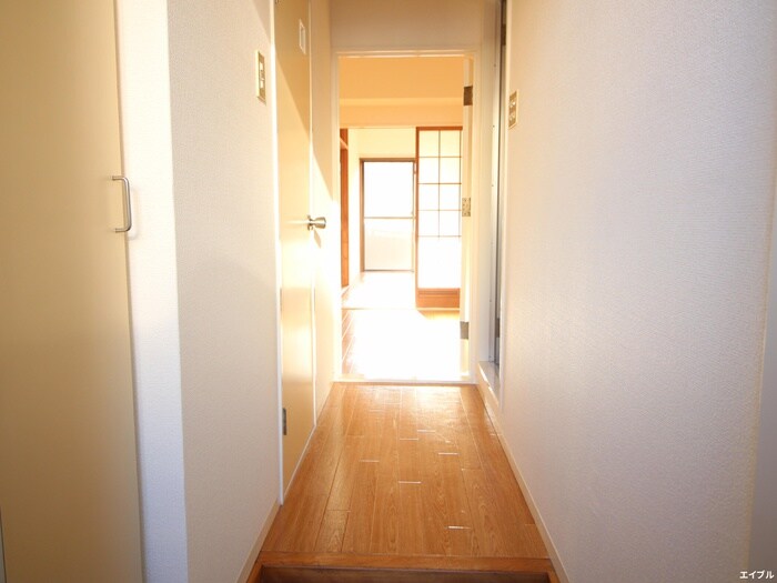 物件内観写真18　(廊下)
