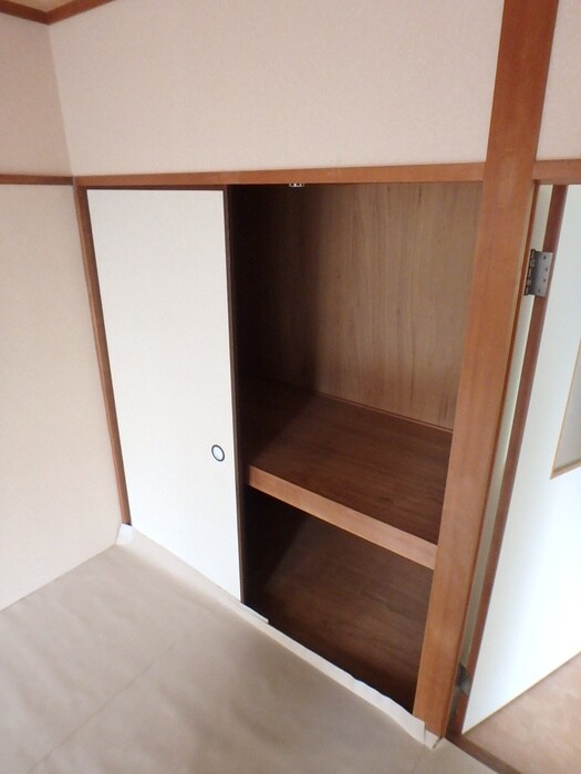 物件内観写真12　(収納)
