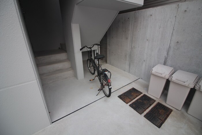 物件外観写真3　(駐輪場)