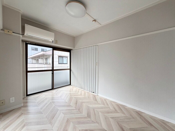 物件内観写真5　(居室)