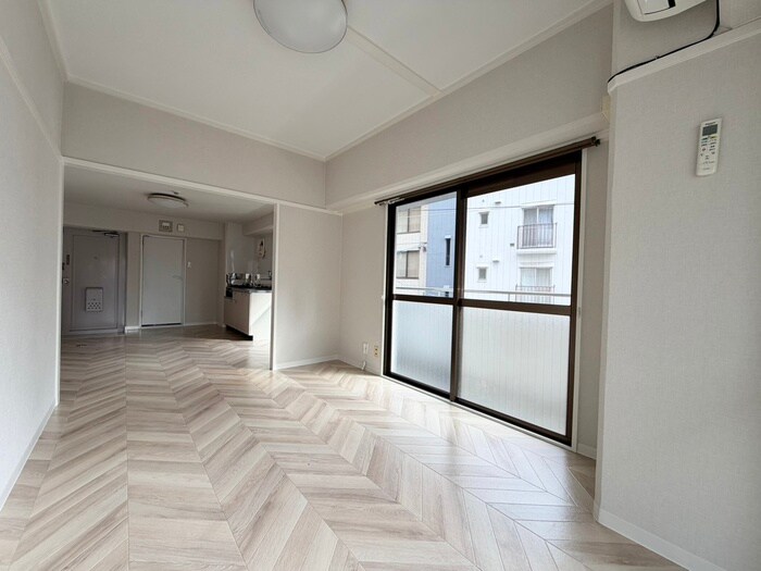 物件内観写真6　(居室)