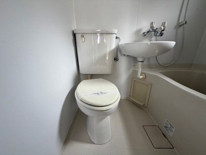 物件内観写真11　(トイレ)