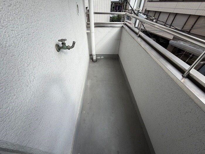 物件内観写真15　(洗濯機置場)