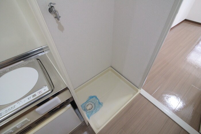 物件内観写真12　(洗濯機置場)