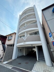 新里ビルの外観写真