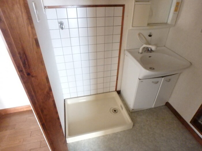 物件内観写真11　(洗濯機置場)