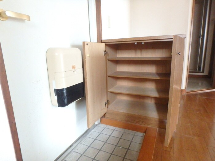 物件内観写真15　(靴箱)