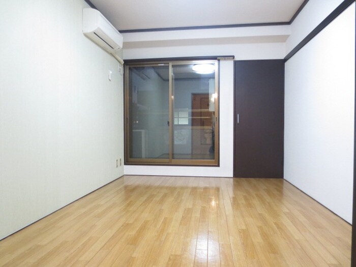 物件内観写真10　(室内からの展望)