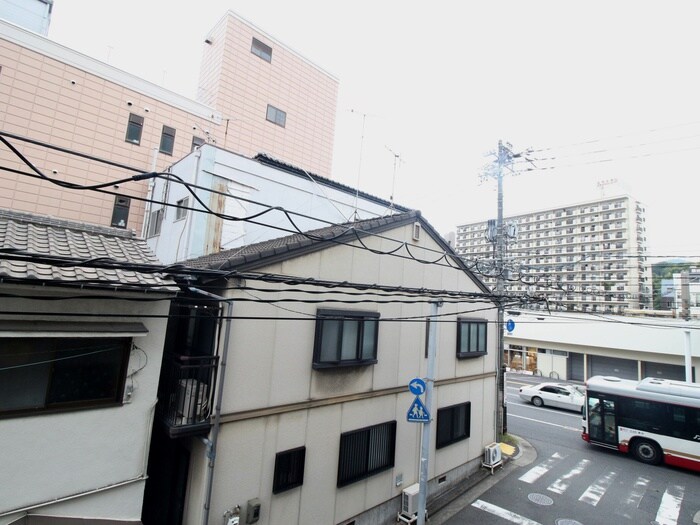 物件内観写真13　(室内からの展望)