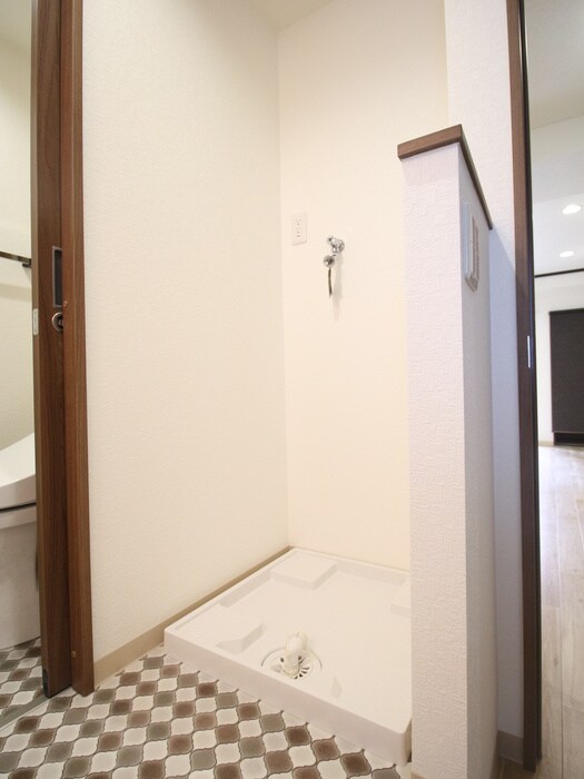 物件内観写真15　(洗濯機置場)