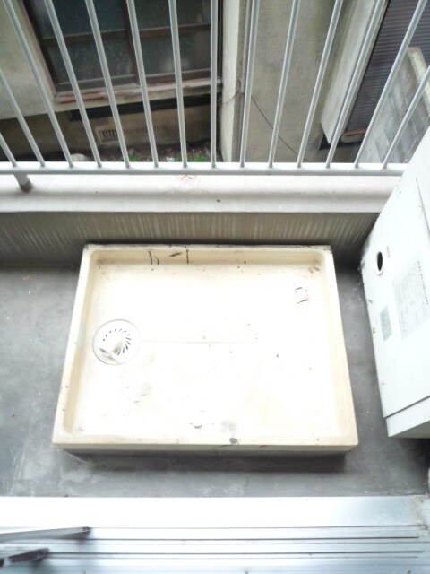 物件内観写真12　(洗濯機置場)