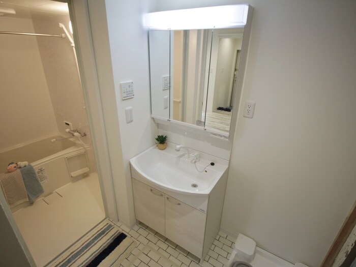 物件内観写真11　(洗面)