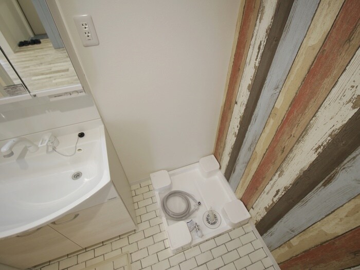 物件内観写真12　(洗濯機置場)