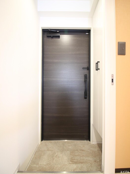 物件内観写真12　(玄関)