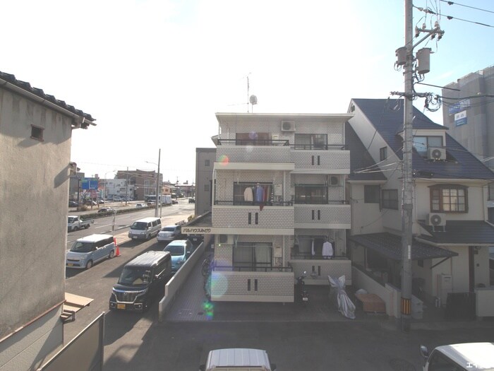 物件内観写真16　(室内からの展望)