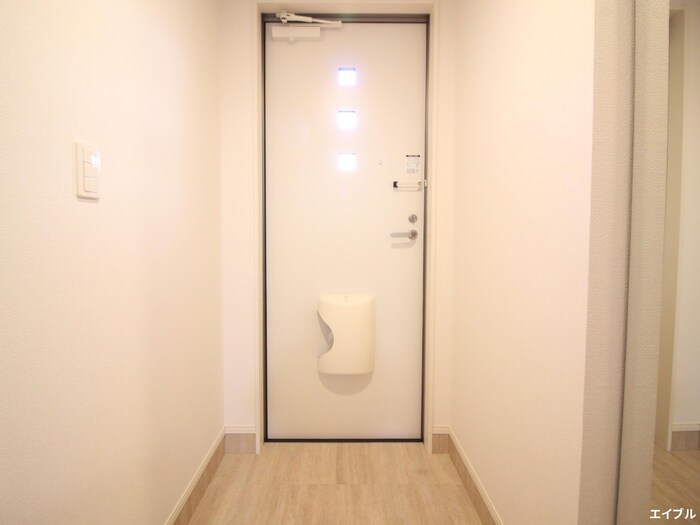 物件内観写真16　(玄関)