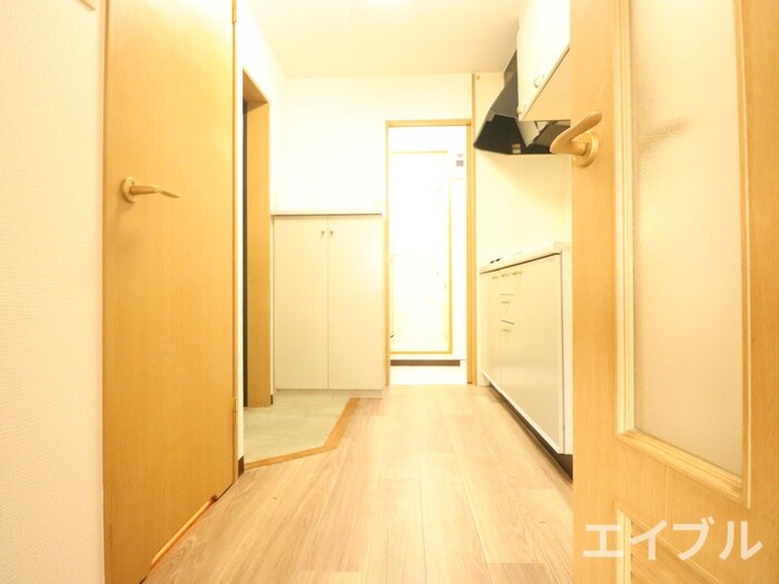 物件内観写真17　(廊下)