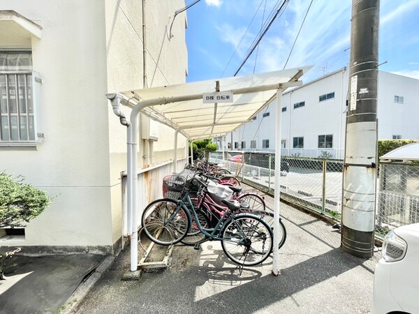 駐輪場