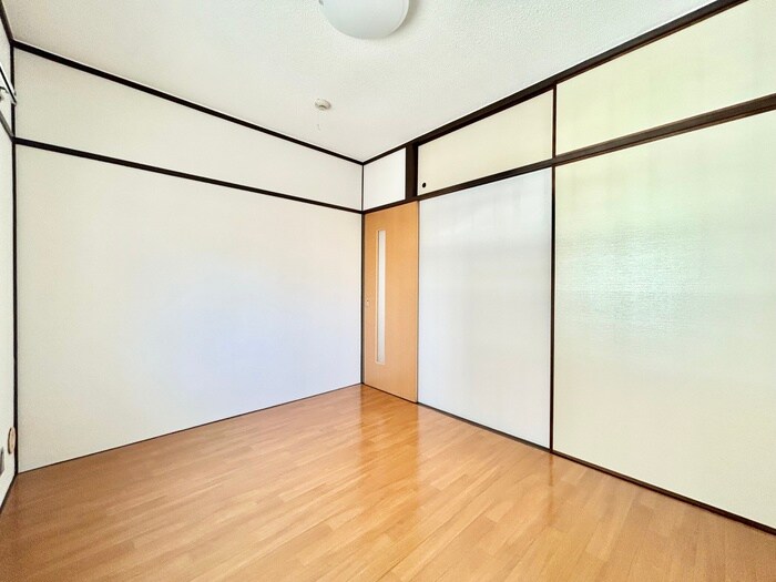 物件内観写真10　(居室)