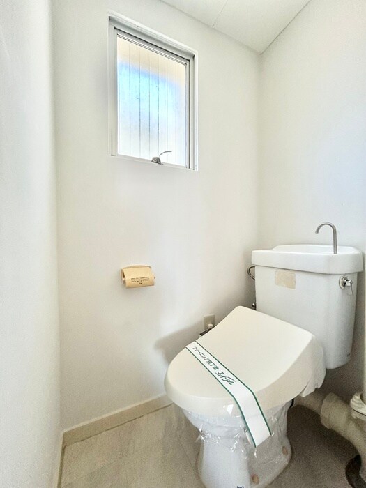 物件内観写真13　(トイレ)
