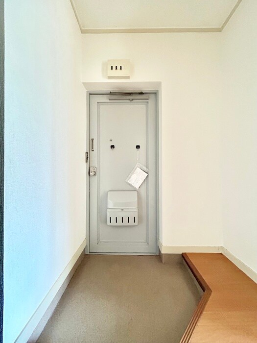 物件内観写真19　(玄関)