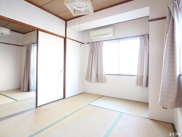 物件内観写真4　(居室)