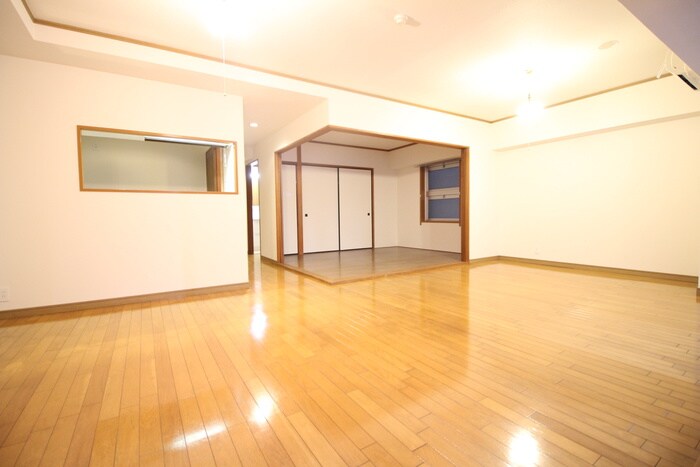 物件内観写真8　(居室)