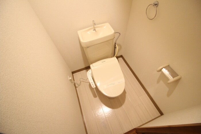 物件内観写真12　(トイレ)