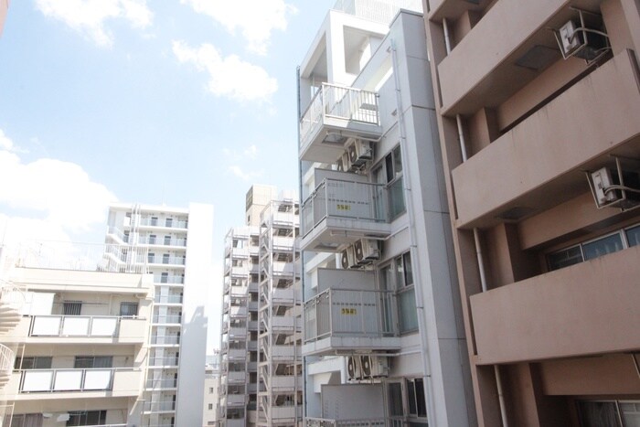 物件内観写真16　(室内からの展望)